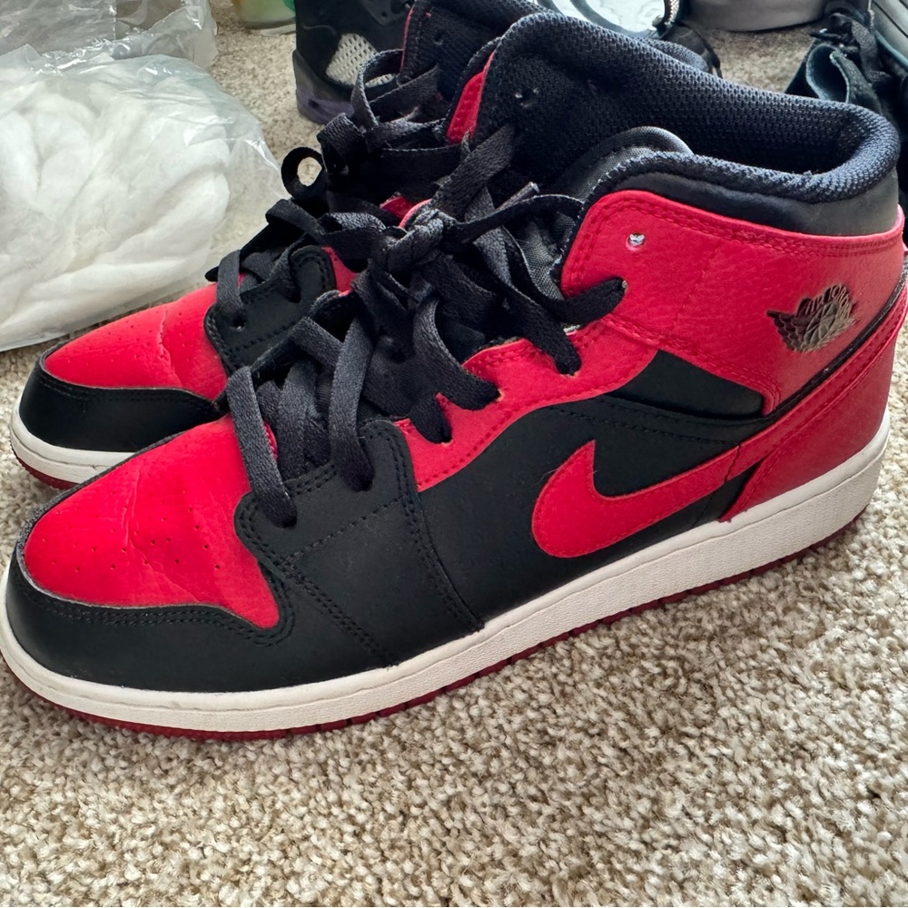 Jordan 1s Red and black